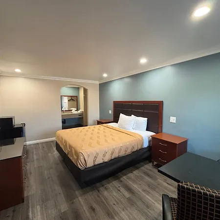 Economy Inn - Burbank Airport-3